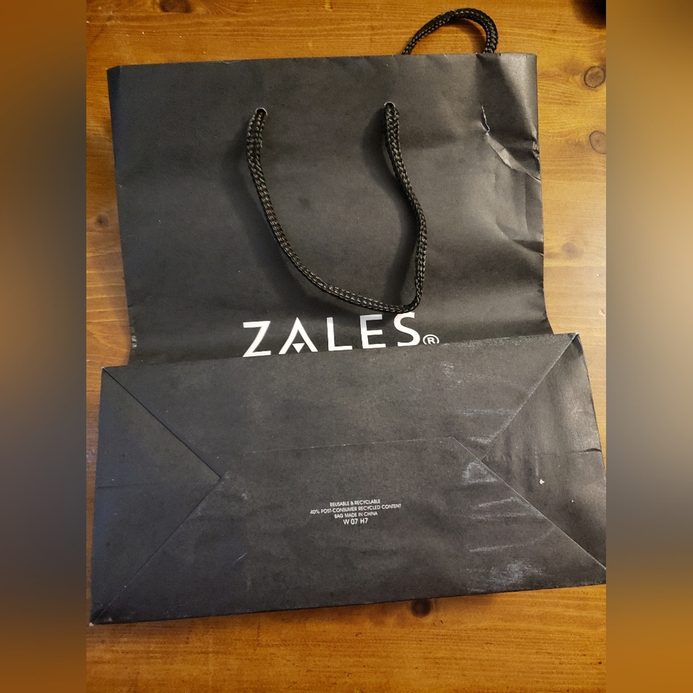 Zales and Kay Jewelers gift bags and Zales Ring boxes Bundle - Picture 3 of 5